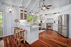 Holo Makani Beach House