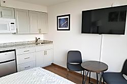 08-B Hawaiian Monarch Waikiki