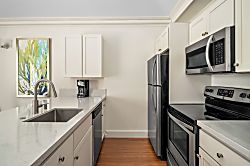 Kiahuna Plantation #128 (building 19)