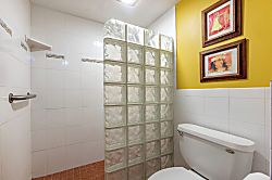 Kihei Akahi Corner Studio