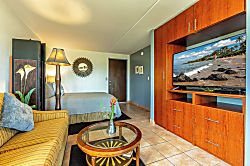 Kihei Akahi Corner Studio