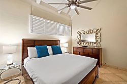 Papakea Top Floor (H Building)