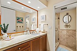 Papakea Top Floor (H Building)