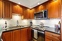 Papakea Top Floor (H Building)