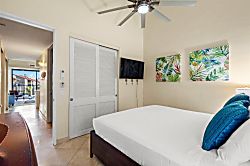 Papakea Top Floor (H Building)