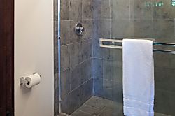 Kiahuna Plantation #107 (building 17)