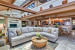 Kahana Outrigger 2B1