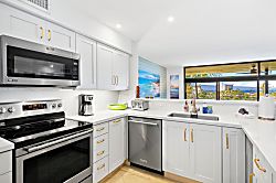 Kaanapali Royal J-302