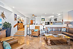 Kaanapali Royal J-302