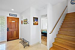 Kaanapali Royal J-302