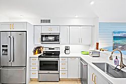 Kaanapali Royal J-302