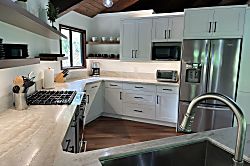 Keiki Leo beach house