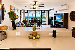 Kanai A Nalu Condo Oceanfront 2BR in Maalaea
