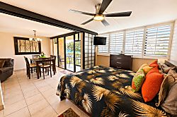 Kanai A Nalu Condo Oceanfront 2BR in Maalaea