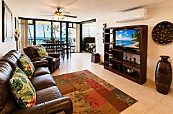 Kanai A Nalu Condo Oceanfront 2BR in Maalaea