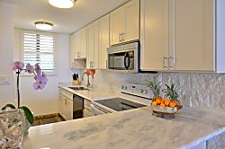 Kana'i A Nalu (Quiet Surf)