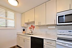 Kana'i A Nalu (Quiet Surf)