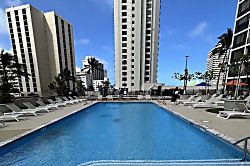 Waikiki Banyan 1213-1