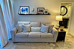 Diamond Head Beach Hotel 402