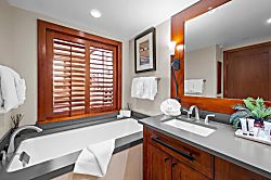 Beach Villas at Ko Olina T1003