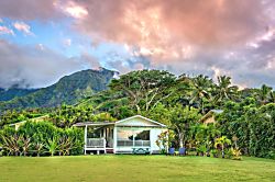 Hanalei Moon Beach Cottage