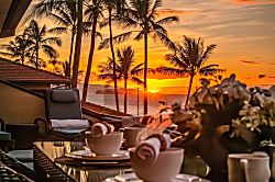 Sunny Surf E301 at Makena Surf