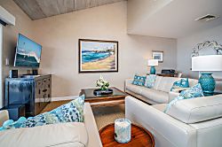 Sunny Surf E301 at Makena Surf