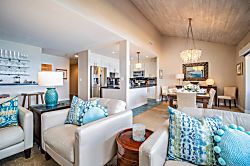 Sunny Surf E301 at Makena Surf