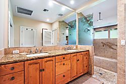 Hale Un Lugar Celestial (Bldg. 25)