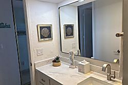 Papakea Resort Kaanapali F302 - Newly Remodeled Bathroom
