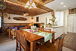 Gecko'z South Sea Bungalows