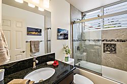 Keauhou Kona Surf & Racquet 3-301