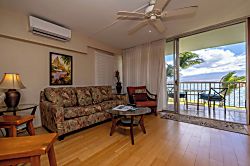Maalaea Kai Resort 202 - Living area