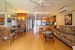 Maalaea Kai Resort 202 - Living area