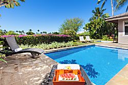 Coral Reef Villa - Lounge by the pool with a cool drink