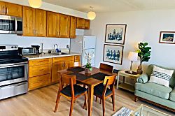 Waikiki Banyan (3411-1)