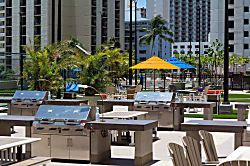 Waikiki Banyan 2602