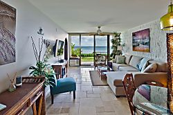 Kanai A Nalu 118 Beachfront Condo