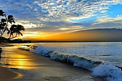 Kanai A Nalu 118 Beachfront Condo