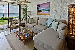 Kanai A Nalu 118 Beachfront Condo