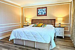 Royal Garden at Waikiki 1700