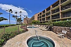Ma'alaea Banyans Oceanfront Luxury Condo 