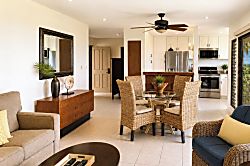 Ekolu Village Condo Wailea - Living area