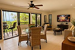 Ekolu Village Condo Wailea - Living area