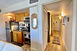 Jenny's  Cottage Waikiki