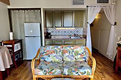 Jenny's  Cottage Waikiki