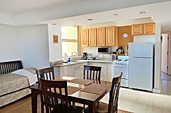 Royal Garden at Waikiki 1400