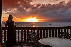 Beach Front-Corner Spoil You!