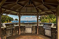 Beach Front-Corner Spoil You!