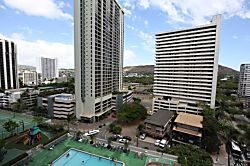 Waikiki Banyan 1413